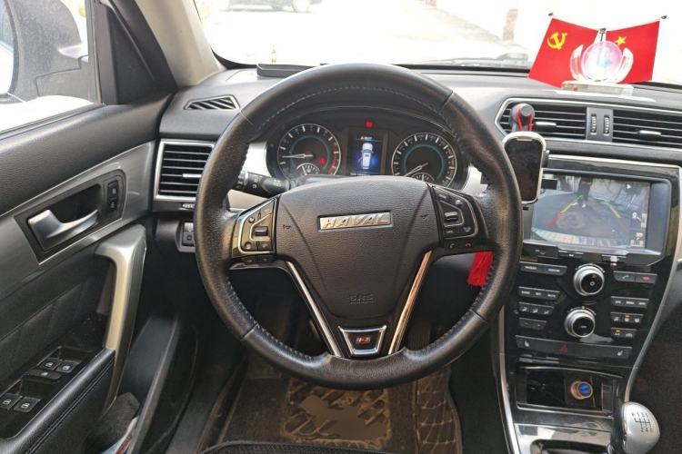Used Haval H2 2016 Red Label 1.5T Manual Two-Wheel Drive Elite Model Steering Wheel
