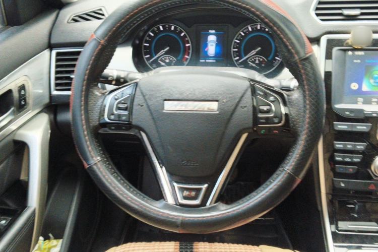 Used Haval H2 2016 Red-Label 1.5T Automatic Two-Wheel Drive Luxury Model Steering Wheel