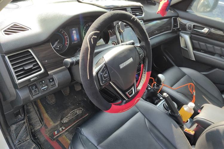 Used Haval H2 2016 Red Label 1.5T Manual Two-Wheel Drive Urban Edition Steering Wheel