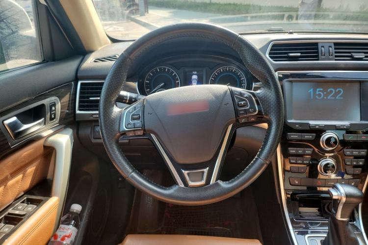 Used Haval H2 2016 Red Label 1.5T Automatic Two-Wheel Drive Prestige Model Steering Wheel