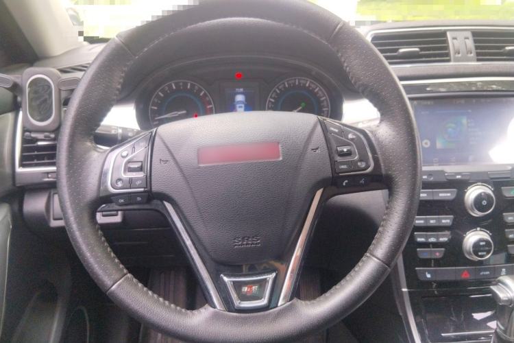 Used Haval H2 2016 Red-Label 1.5T Automatic Two-Wheel Drive Luxury Model Steering Wheel