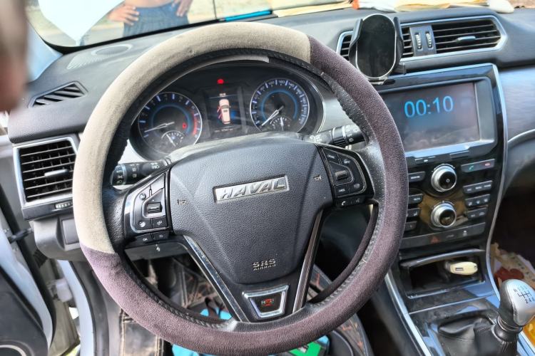 Used Haval H2 2016 Red-Label 1.5T Manual Two-Wheel Drive Luxury Model Steering Wheel