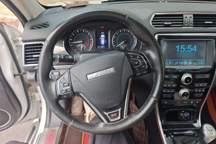 Used Haval H2 2016 Red-Label 1.5T Manual Two-Wheel Drive Luxury Model Steering Wheel