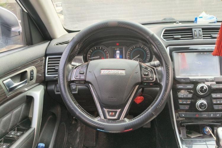 Used Haval H2 2016 Red-Label 1.5T Manual Two-Wheel Drive Luxury Model Steering Wheel