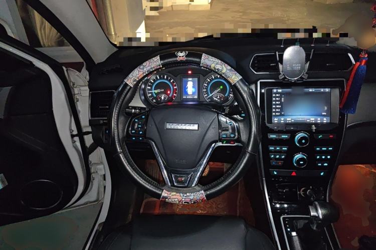 Used Haval H2 2016 Red Label 1.5T Automatic Two-Wheel Drive Elite Model Steering Wheel