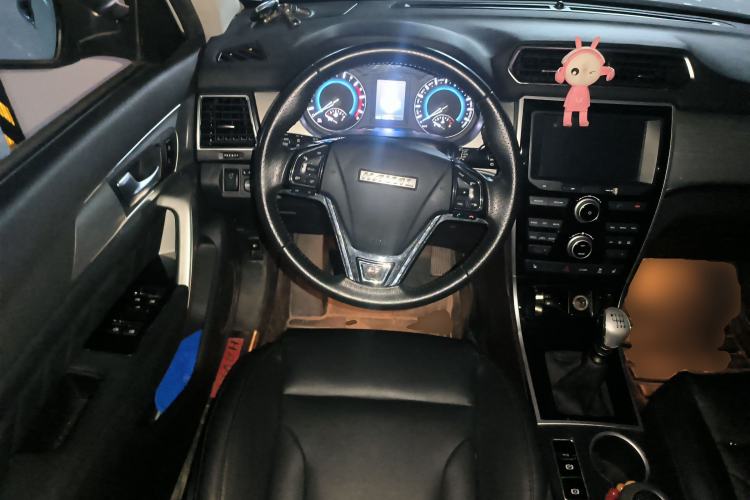 Used Haval H2 2016 Red-Label 1.5T Manual Two-Wheel Drive Luxury Model Steering Wheel