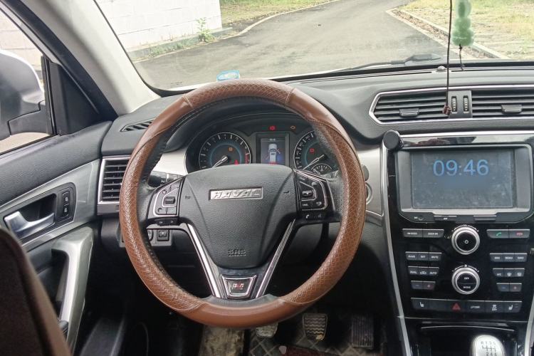 Used Haval H2 2016 Red-Label 1.5T Manual Two-Wheel Drive Luxury Model Steering Wheel