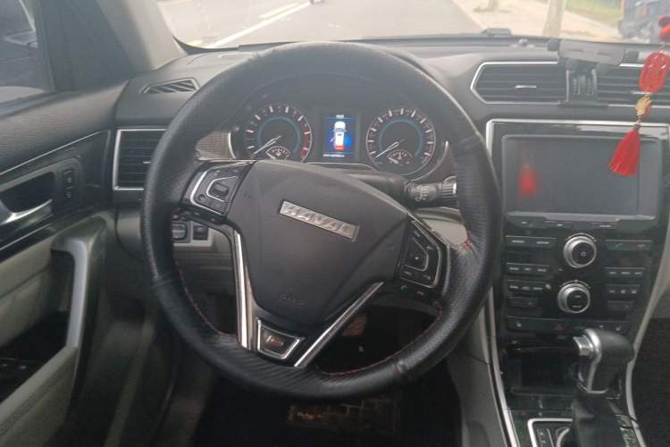 Used Haval H2 2016 Red-Label 1.5T Automatic Two-Wheel Drive Luxury Model Steering Wheel