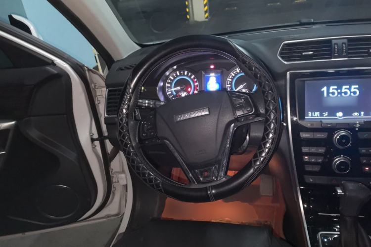 Used Haval H2 2016 Red Label 1.5T Automatic Two-Wheel Drive Elite Model Steering Wheel