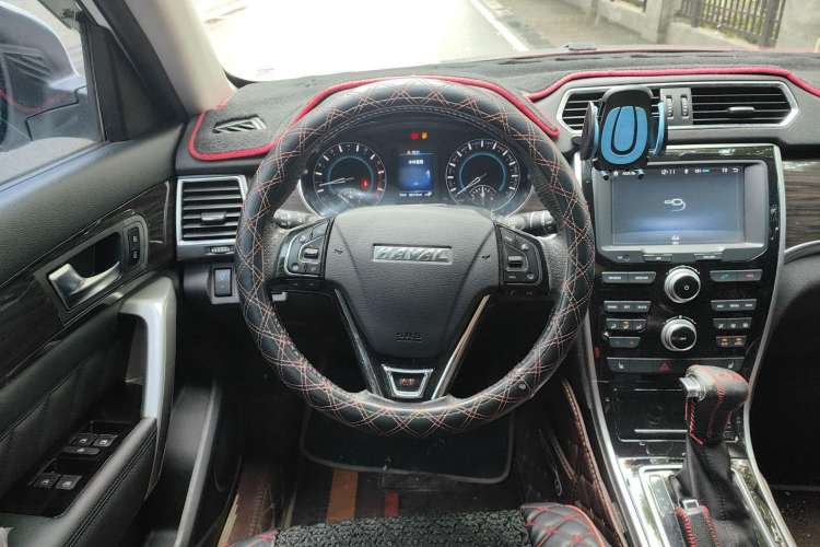 Used Haval H2 2016 Red Label 1.5T Automatic Two-Wheel Drive Elite Model Steering Wheel