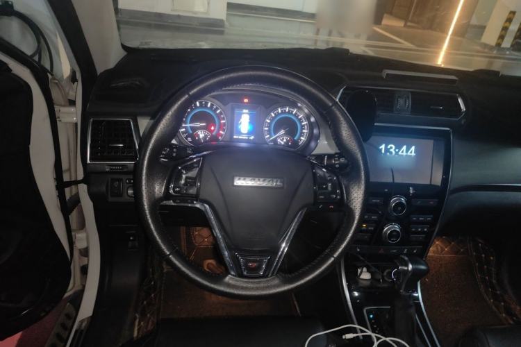 Used Haval H2 2016 Red-Label 1.5T Automatic Two-Wheel Drive Luxury Model Steering Wheel