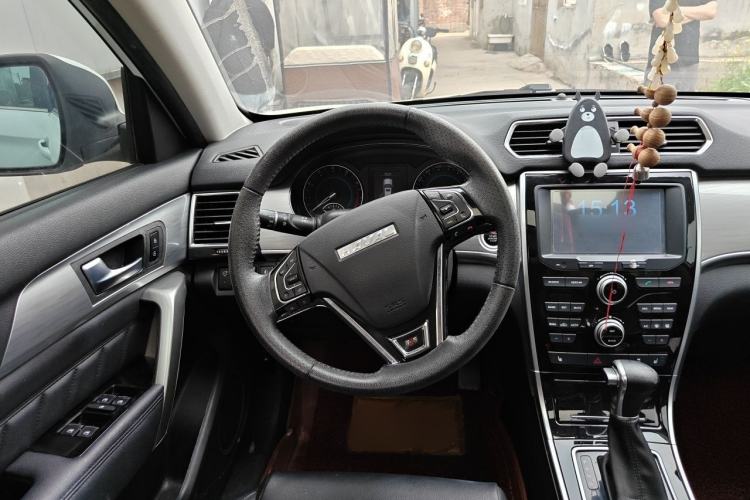 Used Haval H2 2016 Red-Label 1.5T Automatic Two-Wheel Drive Luxury Model Steering Wheel
