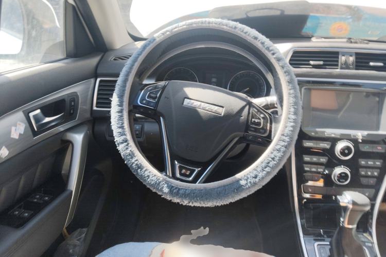 Used Haval H2 2016 Red-Label 1.5T Automatic Two-Wheel Drive Luxury Model Steering Wheel