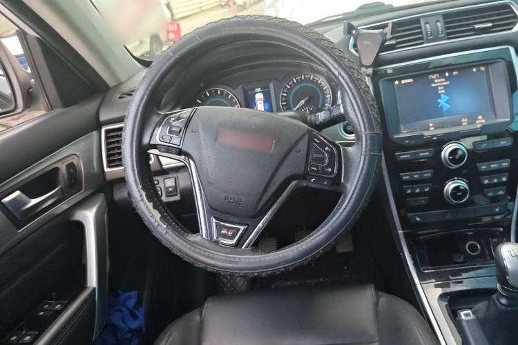 Used Haval H2 2016 Red Label 1.5T Manual Two-Wheel Drive Elite Model Steering Wheel