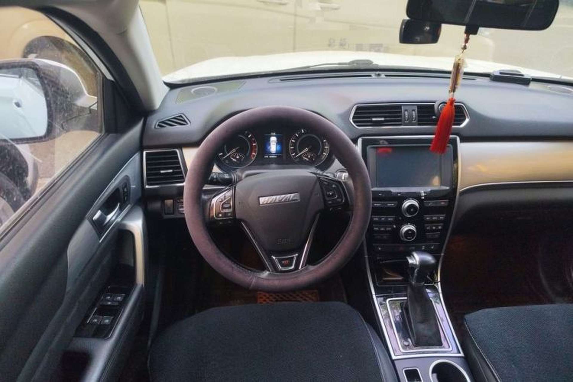 Used Haval H2 2016 Red-Label 1.5T Automatic Two-Wheel Drive Luxury Model Steering Wheel
