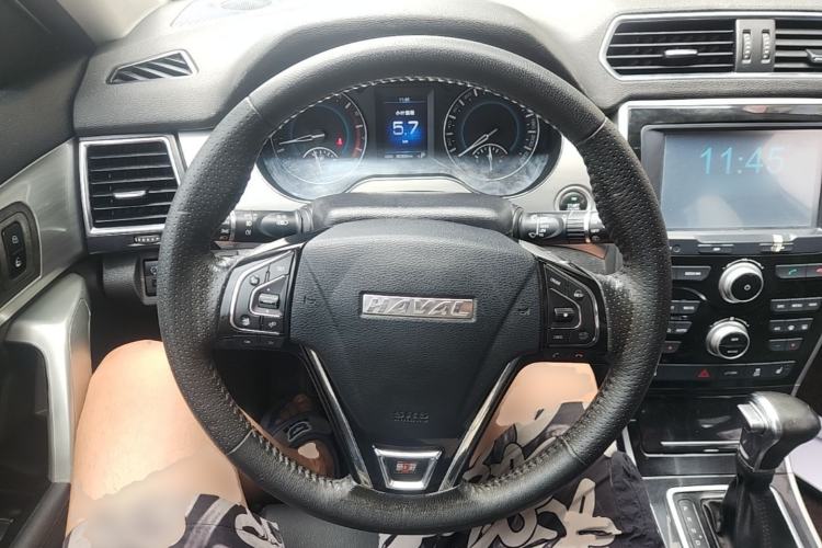 Used Haval H2 2016 Red-Label 1.5T Automatic Two-Wheel Drive Luxury Model Steering Wheel