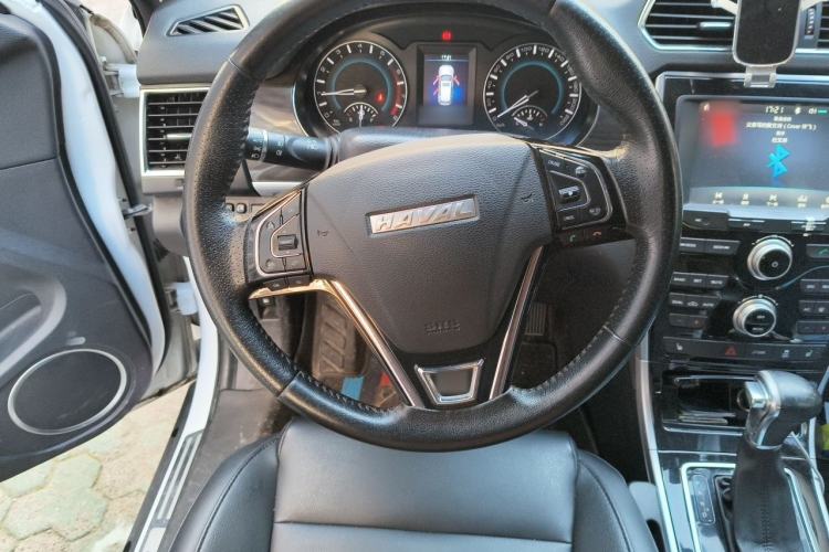 Used Haval H2 2016 Red-Label 1.5T Automatic Two-Wheel Drive Luxury Model Steering Wheel