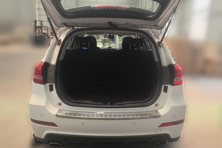 Used Haval H2 2016 Red Label 1.5T Manual Two-Wheel Drive Elite Model Trunk