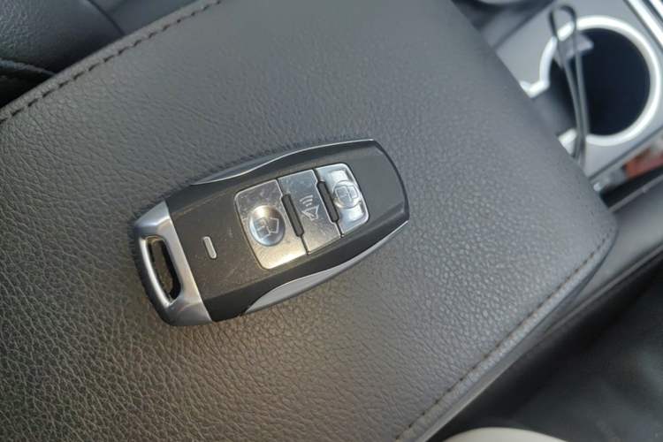 Used Haval H2 2016 Red Label 1.5T Automatic Two-Wheel Drive Elite Model Vehicle Key