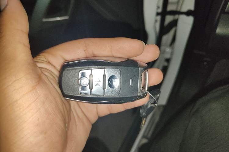 Used Haval H2 2016 Red-Label 1.5T Automatic Two-Wheel Drive Luxury Model Vehicle Key
