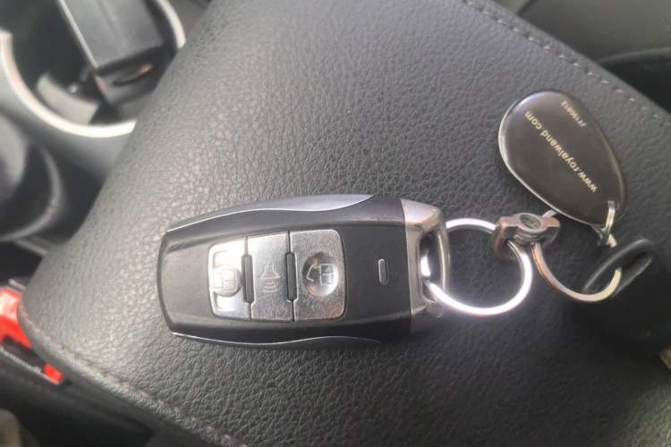 Used Haval H2 2016 Red Label 1.5T Manual Two-Wheel Drive Elite Model Vehicle Key