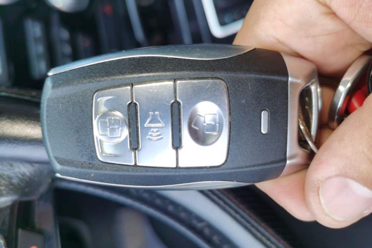 Used Haval H2 2016 Red Label 1.5T Automatic Two-Wheel Drive Elite Model Vehicle Key