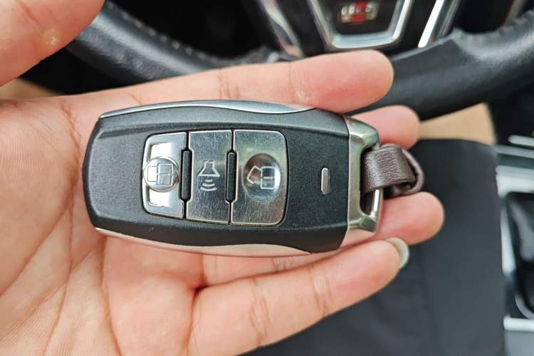 Used Haval H2 2016 Red Label 1.5T Manual Two-Wheel Drive Elite Model Vehicle Key
