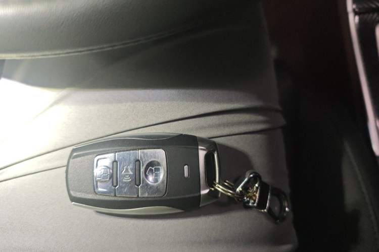 Used Haval H2 2016 Red-Label 1.5T Automatic Two-Wheel Drive Luxury Model Vehicle Key