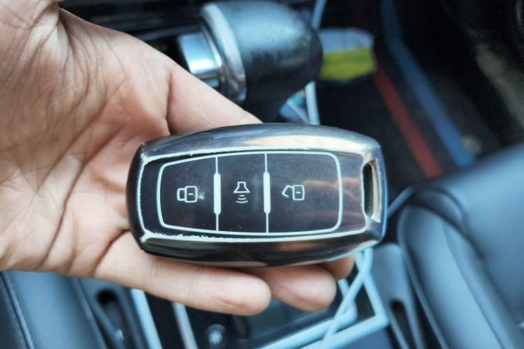 Used Haval H2 2016 Red-Label 1.5T Automatic Two-Wheel Drive Luxury Model Vehicle Key
