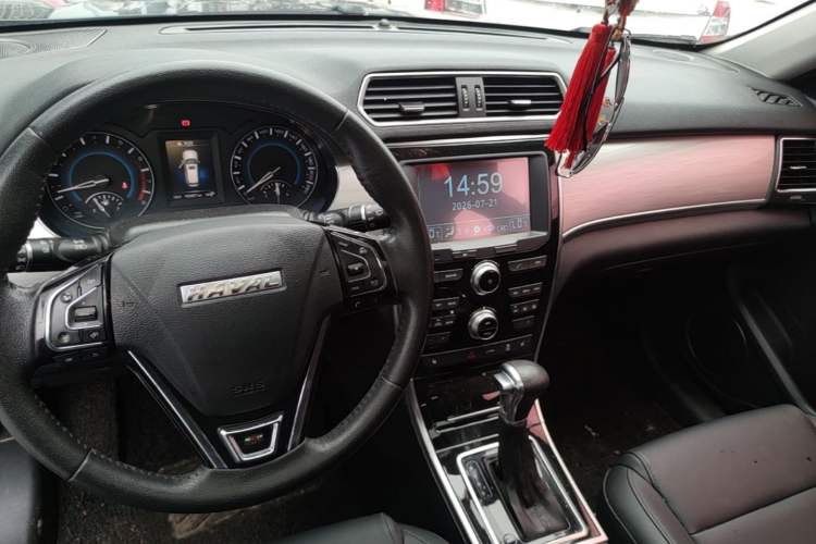 Used Haval H2 2017 Red-Label 1.5T Automatic Two-Wheel Drive Luxury Model Audio And AC Panel