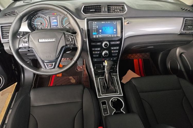 Used Haval H2 2017 Red-Label 1.5T Automatic Two-Wheel Drive Luxury Model Center Console