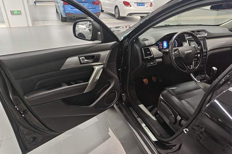 Used Haval H2 2017 Red-Label 1.5T Manual Two-Wheel Drive Luxury Model Driver Seat