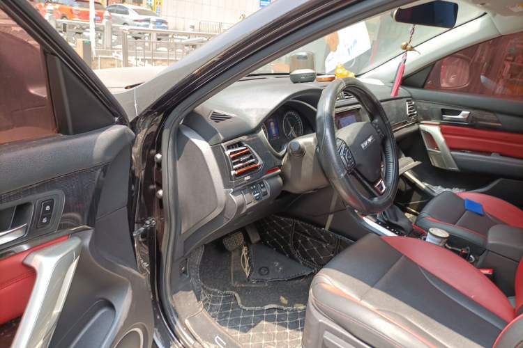 Used Haval H2 2017 Blue Label 1.5T Automatic Two-Wheel Drive Elite Model Driver Seat