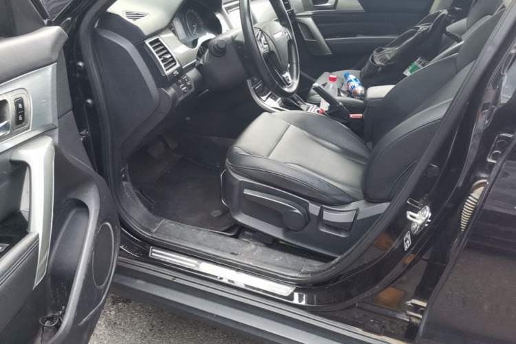 Used Haval H2 2017 Red-Label 1.5T Automatic Two-Wheel Drive Elite Model Driver Seat