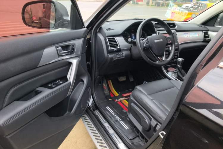 Used Haval H2 2017 Red-Label 1.5T Automatic Two-Wheel Drive Luxury Model Driver Seat