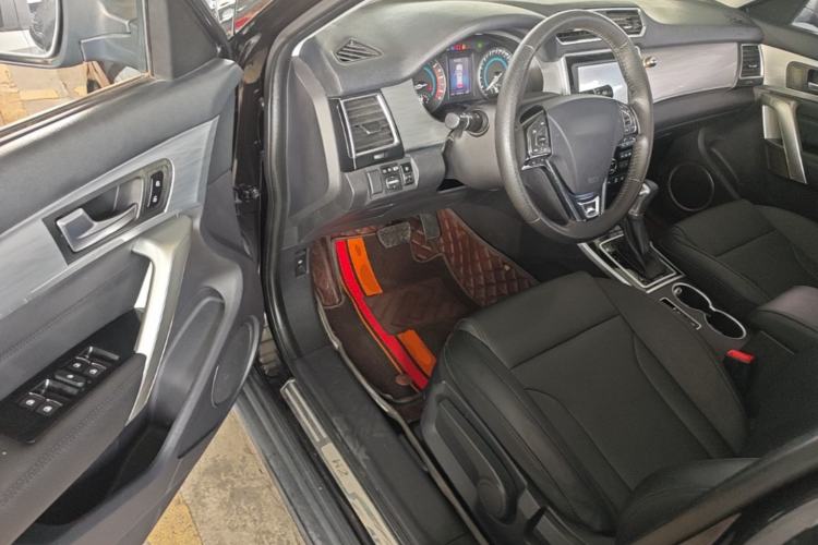 Used Haval H2 2017 Red-Label 1.5T Automatic Two-Wheel Drive Luxury Model Driver Seat