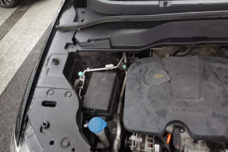 Used Haval H2 2017 Red-Label 1.5T Automatic Two-Wheel Drive Elite Model Engine Bay Right