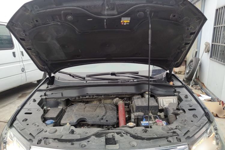 Used Haval H2 2017 Red-Label 1.5T Automatic Two-Wheel Drive Luxury Model Engine Bay
