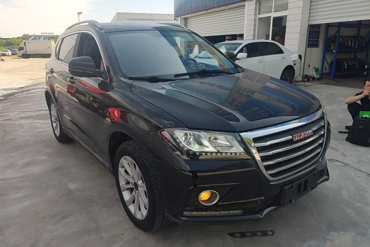 Used Haval H2 2017 Red-Label 1.5T Automatic Two-Wheel Drive Luxury Model Front Right 45 Deg