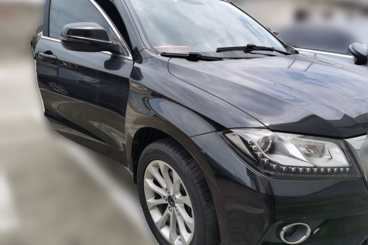 Used Haval H2 2017 Red-Label 1.5T Automatic Two-Wheel Drive Elite Model Front Right 45 Deg