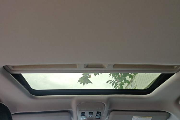 Used Haval H2 2017 Red-Label 1.5T Automatic Two-Wheel Drive Luxury Model Headliner