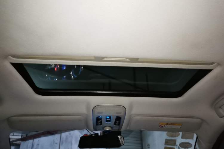 Used Haval H2 2017 Blue Label 1.5T Automatic Two-Wheel Drive Luxury Model Headliner