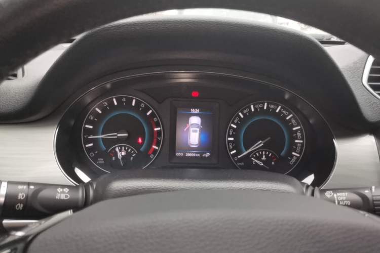 Used Haval H2 2017 Red-Label 1.5T Automatic Two-Wheel Drive Elite Model Instrument Cluster