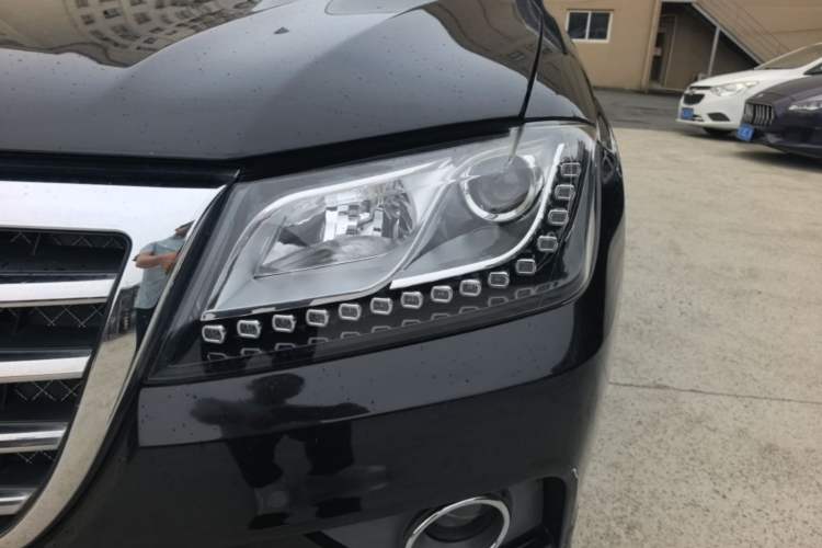 Used Haval H2 2017 Red-Label 1.5T Automatic Two-Wheel Drive Luxury Model Left Front Headlight