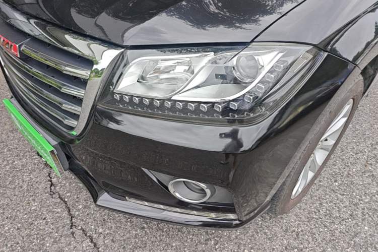 Used Haval H2 2017 Red-Label 1.5T Automatic Two-Wheel Drive Luxury Model Left Front Headlight