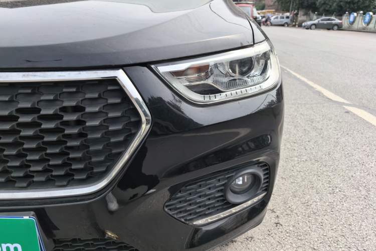 Used Haval H2 2017 Blue Label 1.5T Automatic Two-Wheel Drive Luxury Model Left Front Headlight