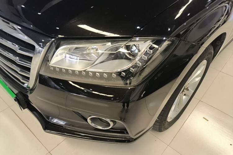 Used Haval H2 2017 Red-Label 1.5T Manual Two-Wheel Drive Comfort Model Left Front Headlight