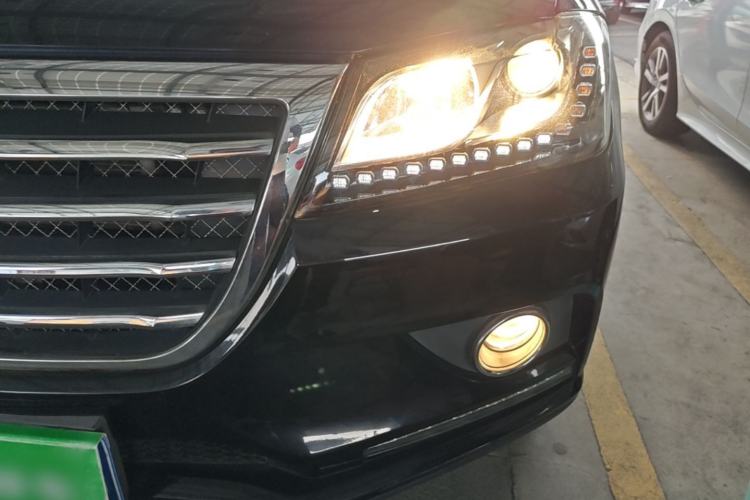 Used Haval H2 2017 Red-Label 1.5T Automatic Two-Wheel Drive Luxury Model Left Front Headlight