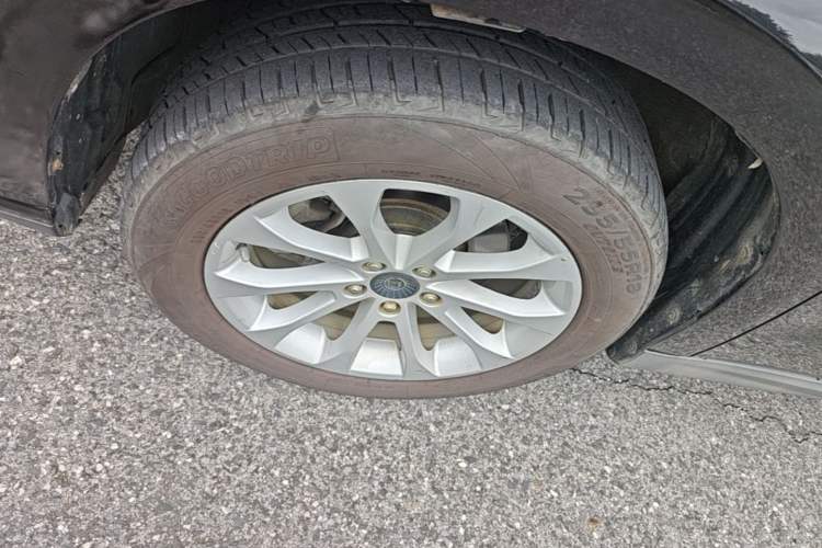 Used Haval H2 2017 Red-Label 1.5T Automatic Two-Wheel Drive Luxury Model Left Front Wheel Hub