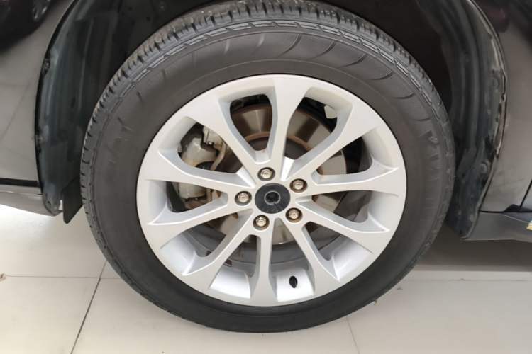 Used Haval H2 2017 Red-Label 1.5T Automatic Two-Wheel Drive Luxury Model Left Front Wheel Hub